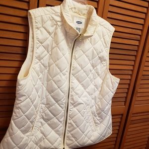Old Navy quilted vest New without tags